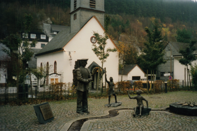 foto 1996 04 576 650x434